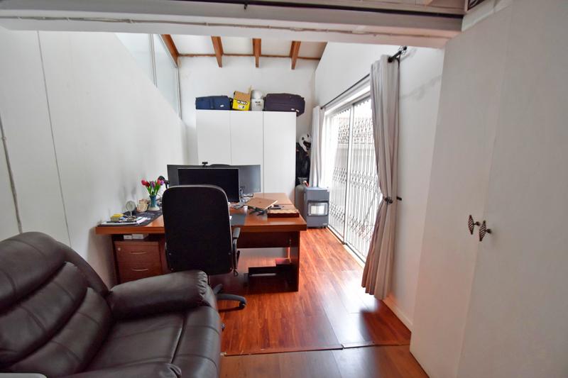 To Let 3 Bedroom Property for Rent in Sandown Gauteng