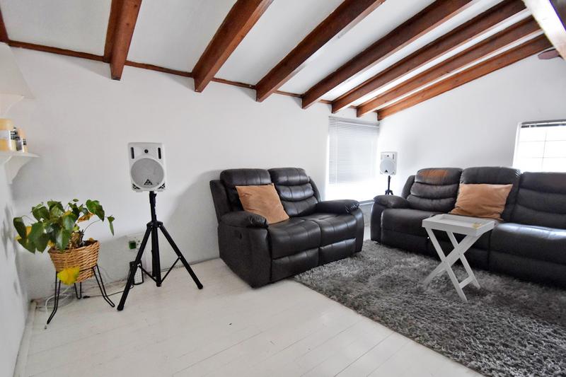 To Let 3 Bedroom Property for Rent in Sandown Gauteng