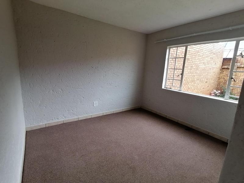 To Let 2 Bedroom Property for Rent in Kenleaf Gauteng