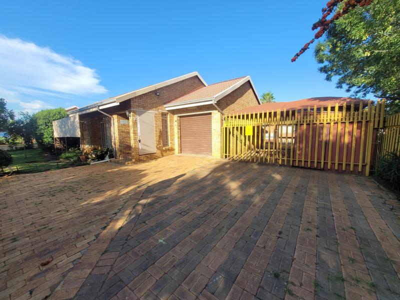 2 Bedroom Property for Sale in Fochville Gauteng