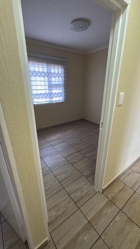 To Let 3 Bedroom Property for Rent in Azaadville Gauteng
