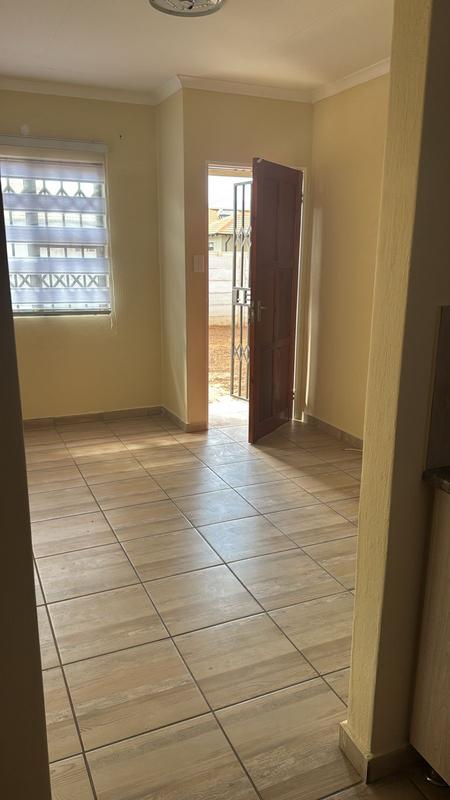 To Let 3 Bedroom Property for Rent in Azaadville Gauteng
