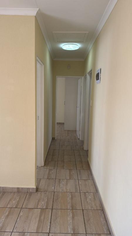 To Let 3 Bedroom Property for Rent in Azaadville Gauteng