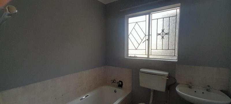 3 Bedroom Property for Sale in Heuweloord Gauteng