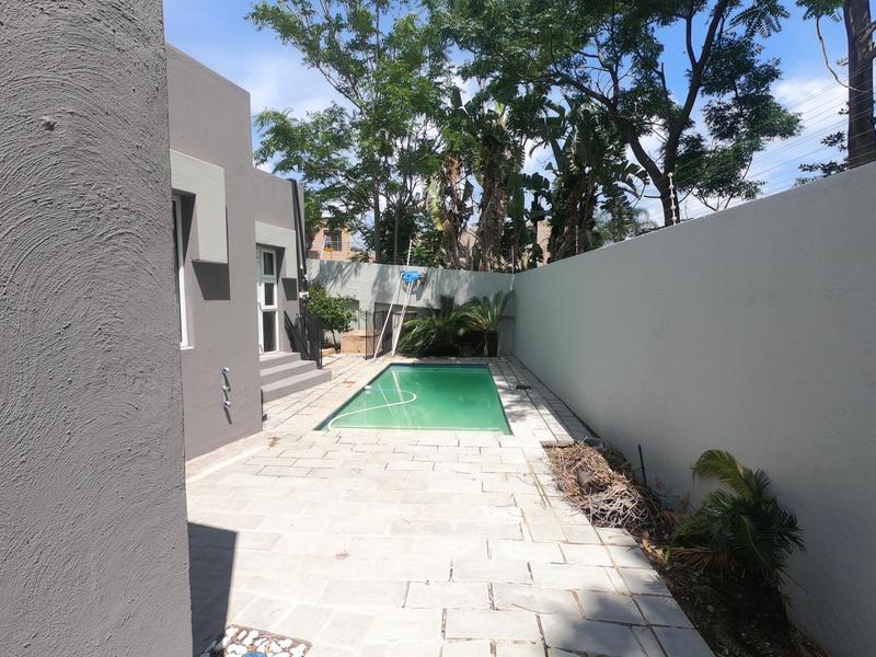 To Let 4 Bedroom Property for Rent in Parkmore Gauteng