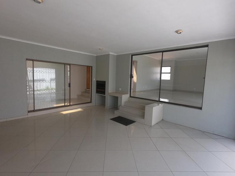 To Let 4 Bedroom Property for Rent in Parkmore Gauteng