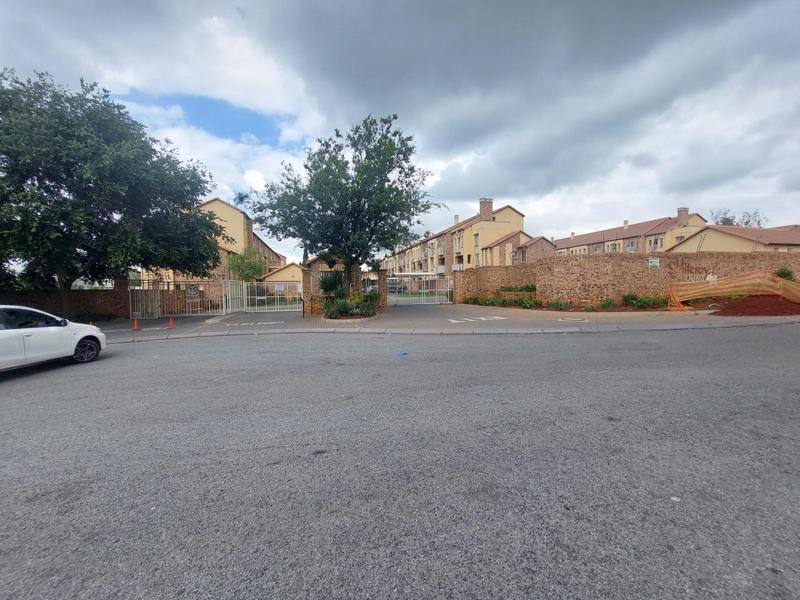 2 Bedroom Property for Sale in Halfway Gardens Gauteng