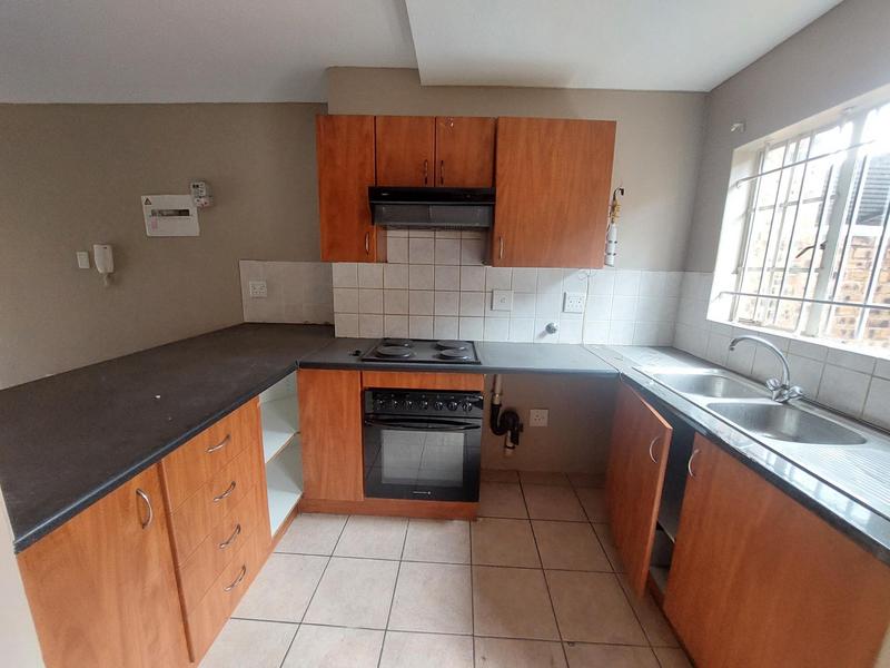 2 Bedroom Property for Sale in Halfway Gardens Gauteng