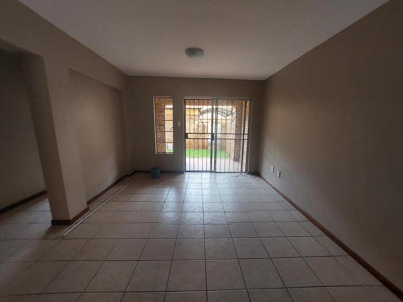 2 Bedroom Property for Sale in Halfway Gardens Gauteng