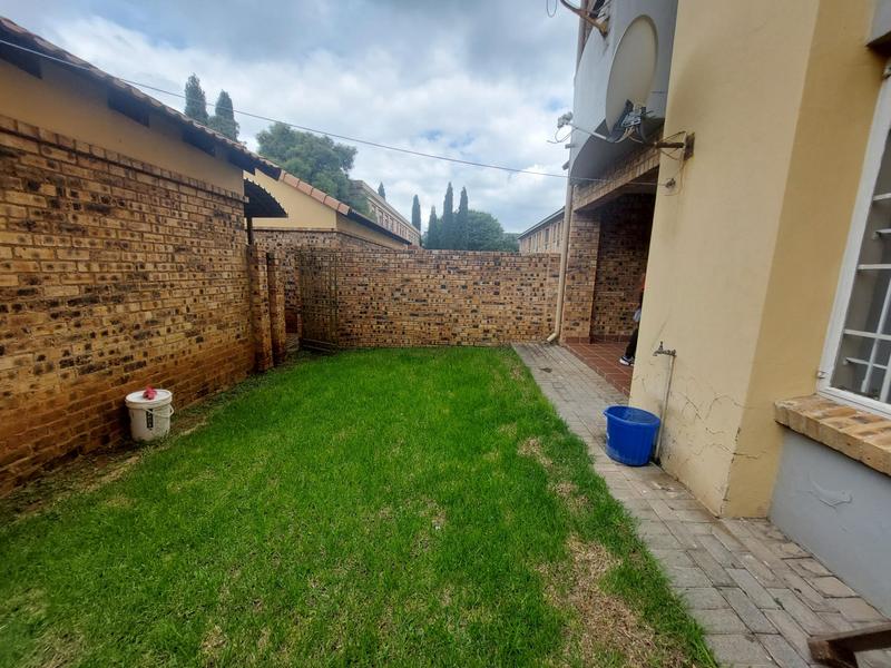 2 Bedroom Property for Sale in Halfway Gardens Gauteng