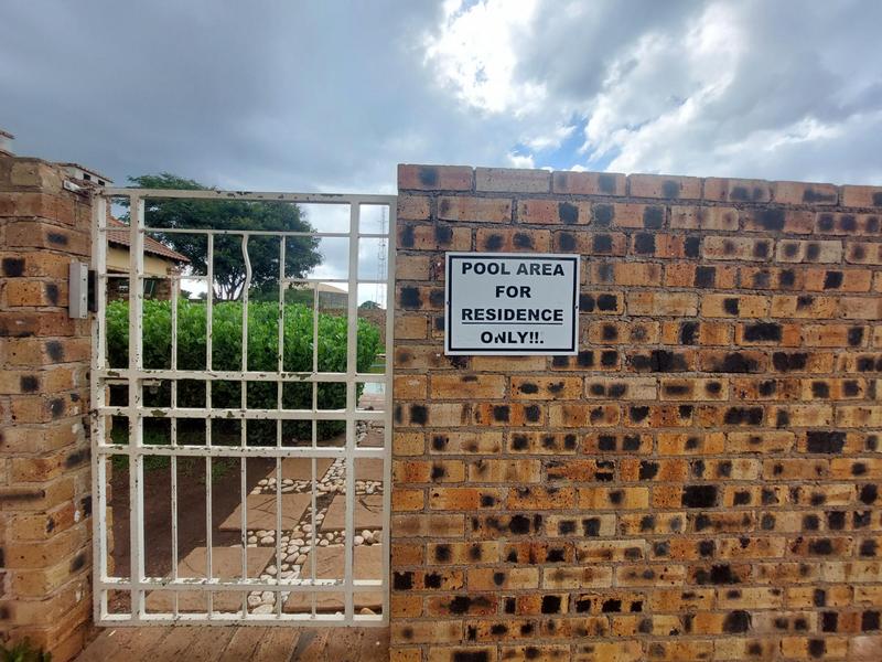 2 Bedroom Property for Sale in Halfway Gardens Gauteng