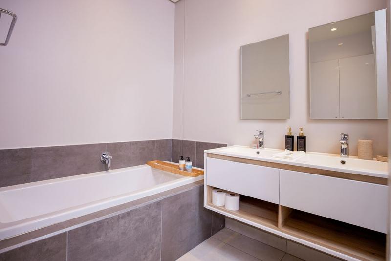 To Let 2 Bedroom Property for Rent in Glenadrienne Gauteng