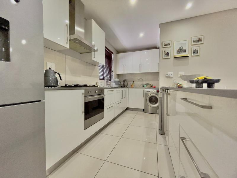 2 Bedroom Property for Sale in Rosebank Gauteng