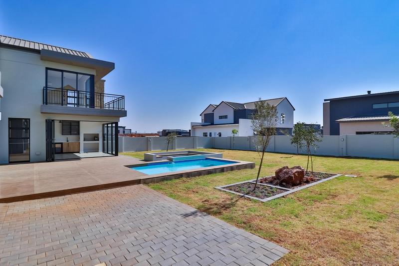 5 Bedroom Property for Sale in Midstream Heights Gauteng