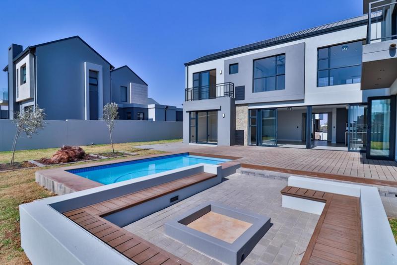 5 Bedroom Property for Sale in Midstream Heights Gauteng
