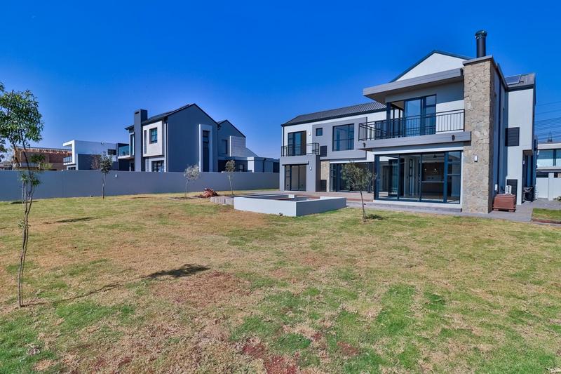 5 Bedroom Property for Sale in Midstream Heights Gauteng
