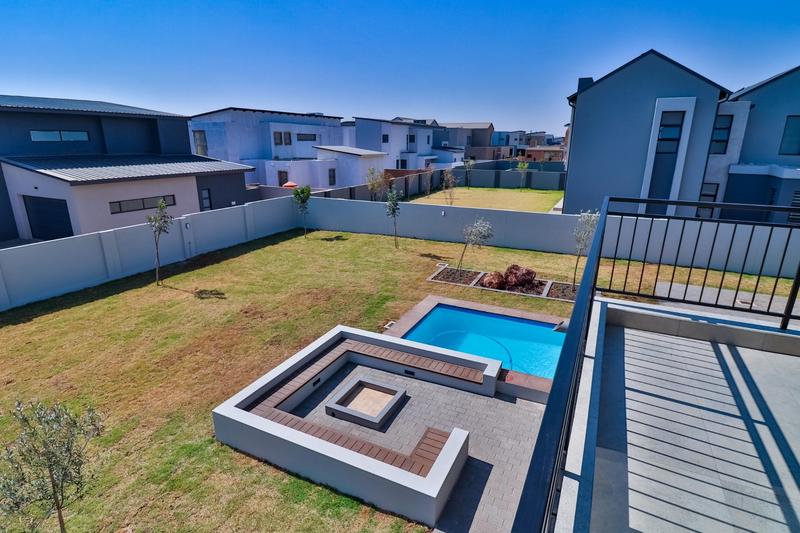 5 Bedroom Property for Sale in Midstream Heights Gauteng
