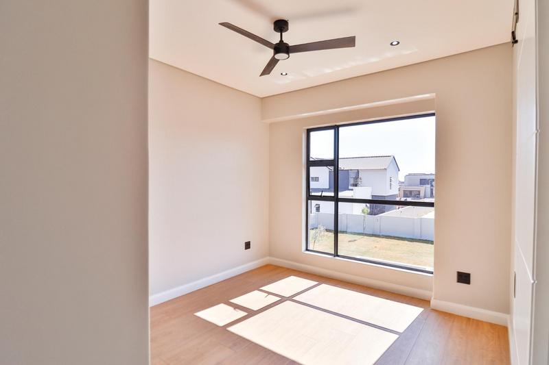 5 Bedroom Property for Sale in Midstream Heights Gauteng
