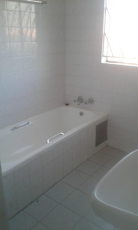 2 Bedroom Property for Sale in Laudium Gauteng