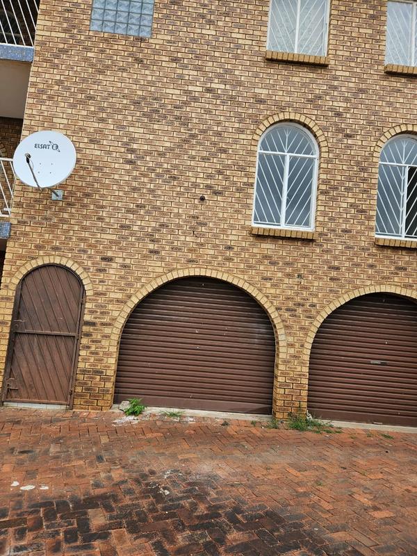 14 Bedroom Property for Sale in Laudium Gauteng