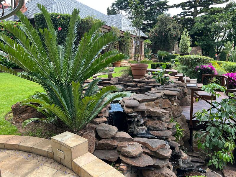 4 Bedroom Property for Sale in Houghton Gauteng