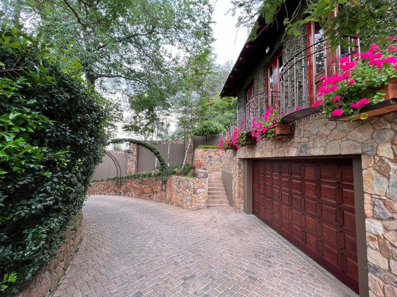 4 Bedroom Property for Sale in Houghton Gauteng