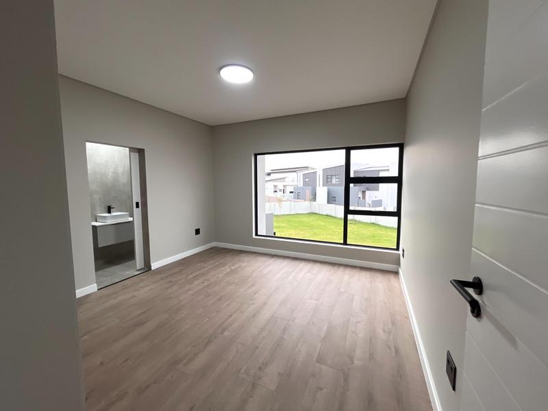 4 Bedroom Property for Sale in Midstream Heights Gauteng