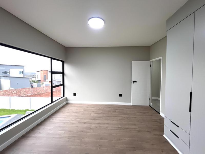 4 Bedroom Property for Sale in Midstream Heights Gauteng