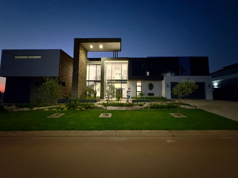 5 Bedroom Property for Sale in Midstream Heights Gauteng