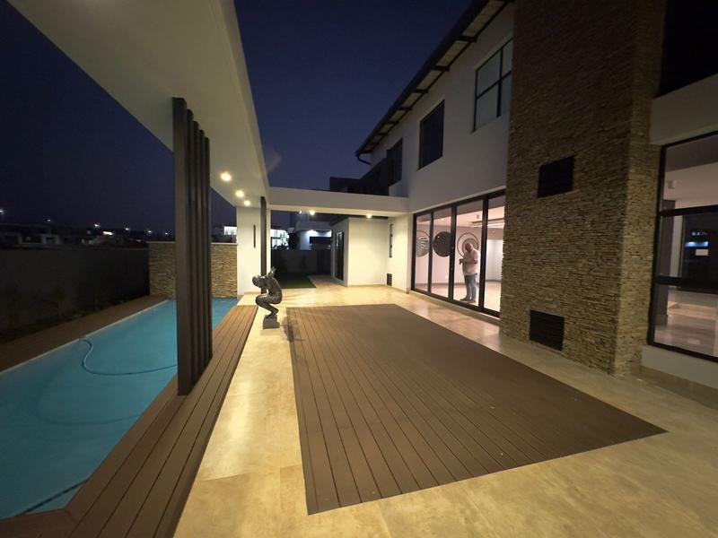 5 Bedroom Property for Sale in Midstream Heights Gauteng