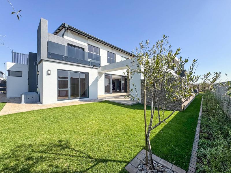 5 Bedroom Property for Sale in Midstream Heights Gauteng