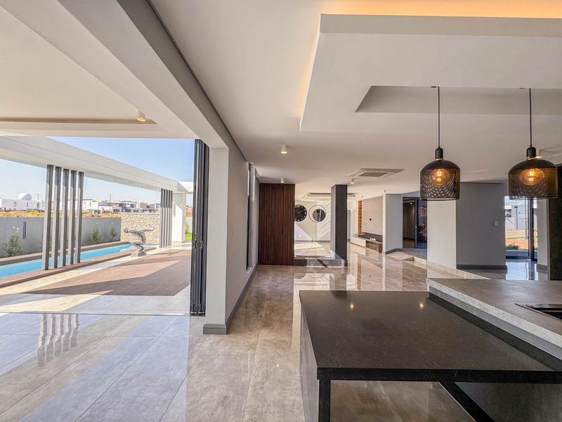 5 Bedroom Property for Sale in Midstream Heights Gauteng