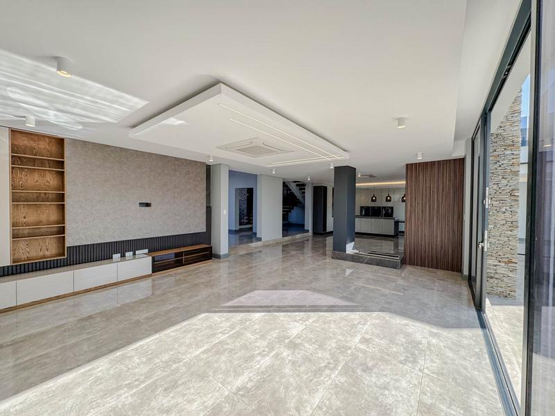 5 Bedroom Property for Sale in Midstream Heights Gauteng