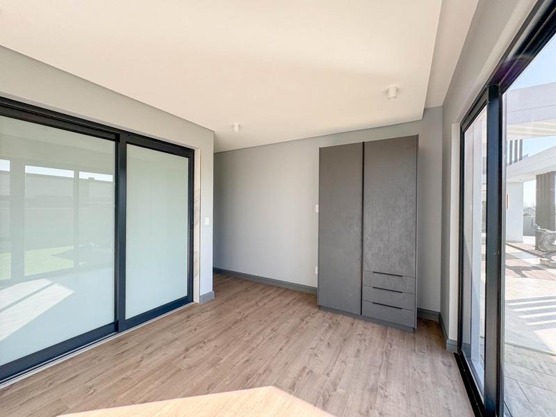 5 Bedroom Property for Sale in Midstream Heights Gauteng