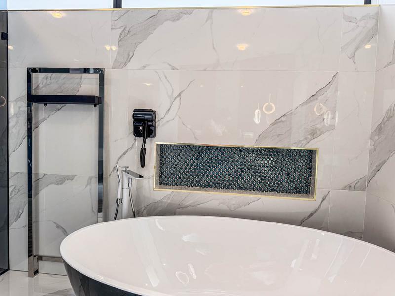 5 Bedroom Property for Sale in Midstream Heights Gauteng