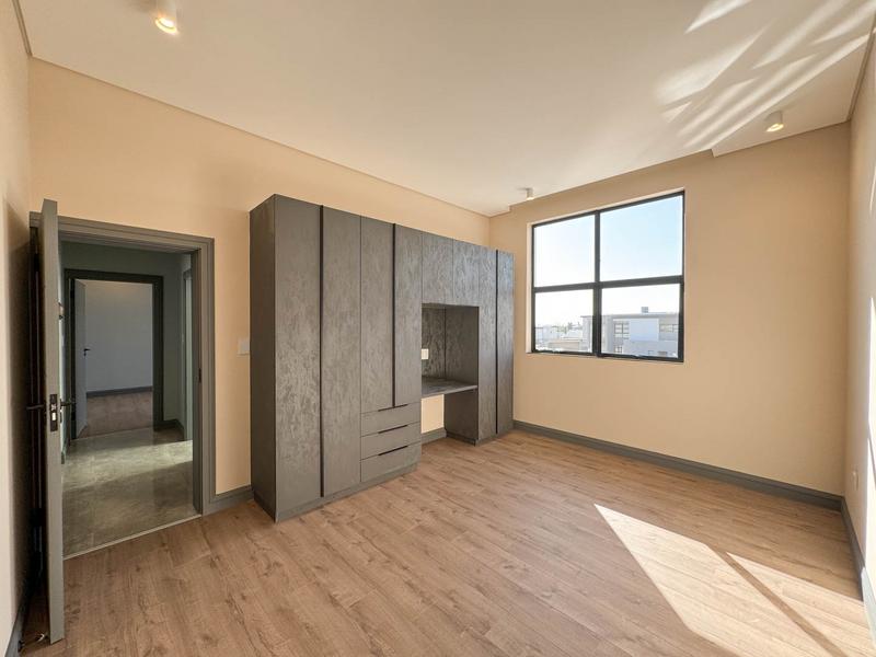 5 Bedroom Property for Sale in Midstream Heights Gauteng