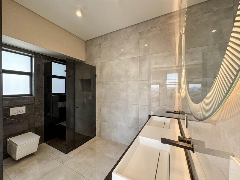 5 Bedroom Property for Sale in Midstream Heights Gauteng