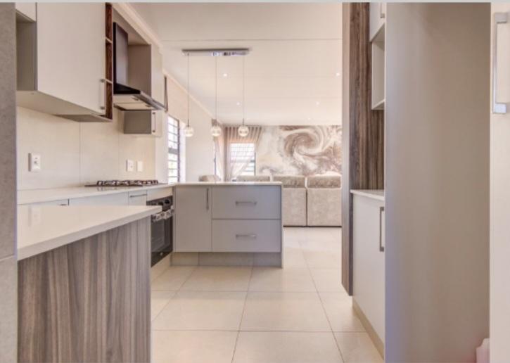 3 Bedroom Property for Sale in Bedfordview Gauteng