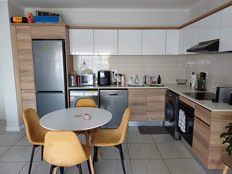 1 Bedroom Property for Sale in Waterfall Gauteng