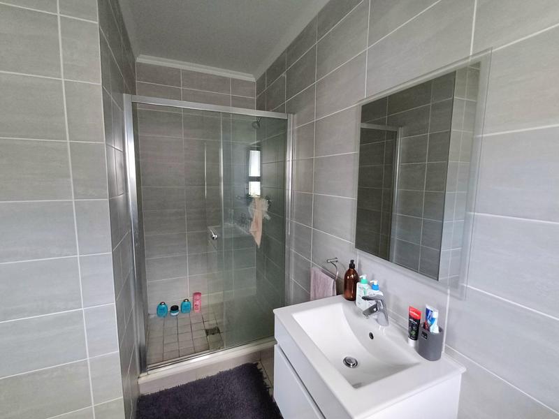 1 Bedroom Property for Sale in Waterfall Gauteng