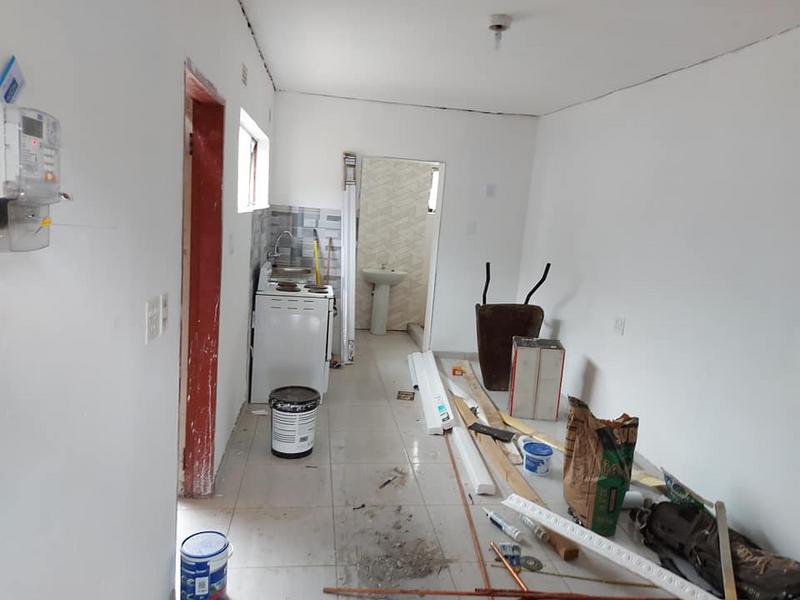 To Let 3 Bedroom Property for Rent in Clayville Gauteng