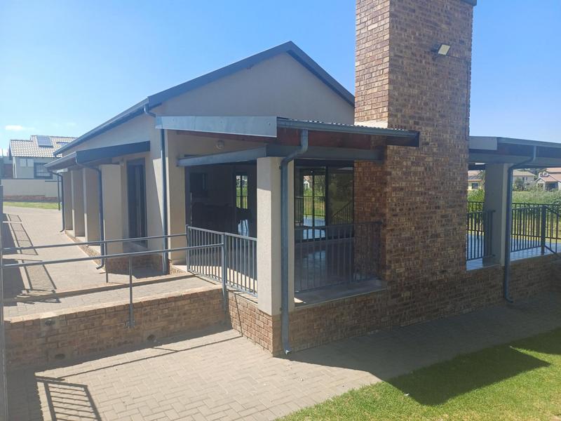 To Let 2 Bedroom Property for Rent in Kosmosdal Gauteng