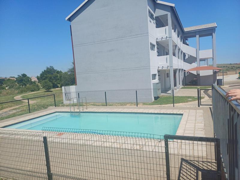 To Let 2 Bedroom Property for Rent in Kosmosdal Gauteng