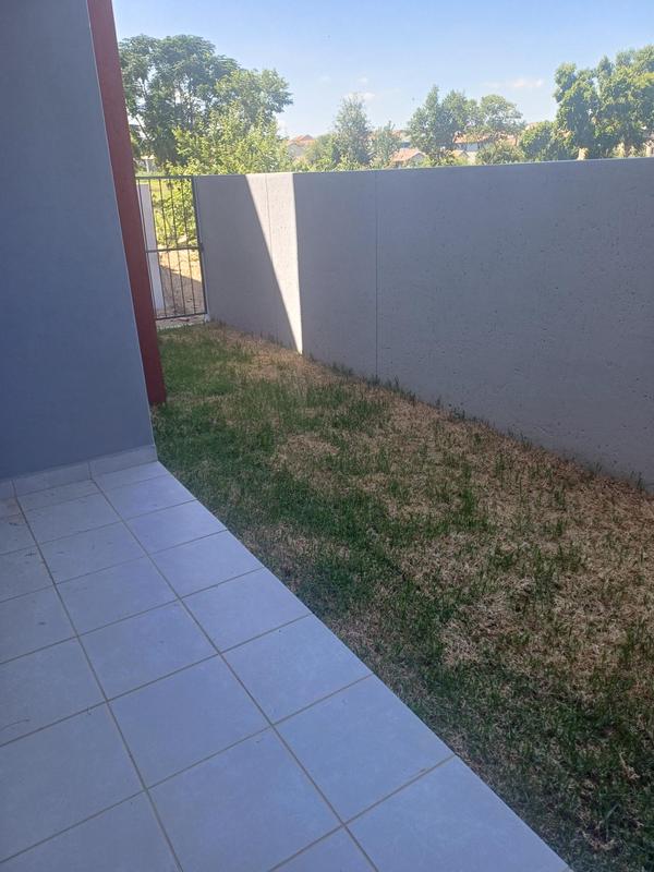 To Let 2 Bedroom Property for Rent in Kosmosdal Gauteng