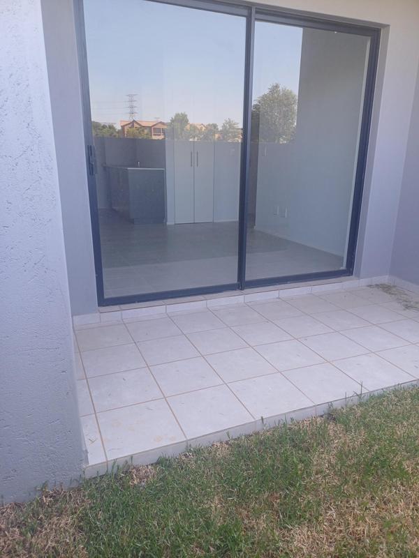 To Let 2 Bedroom Property for Rent in Kosmosdal Gauteng