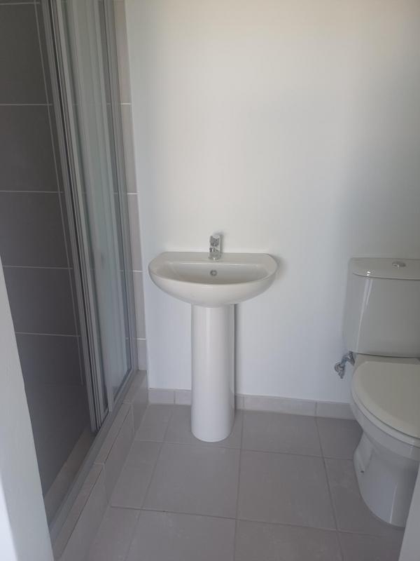 To Let 2 Bedroom Property for Rent in Kosmosdal Gauteng