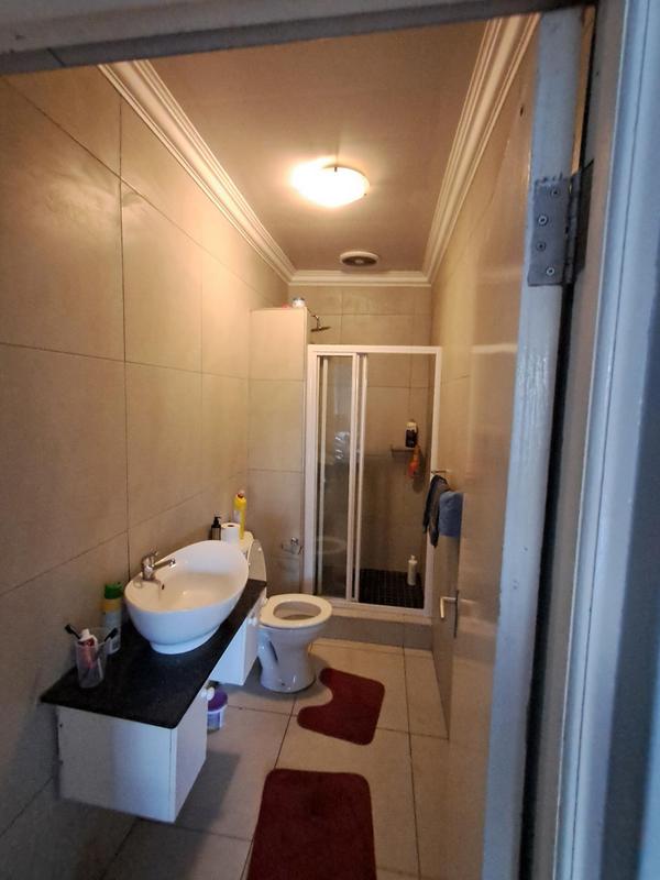 1 Bedroom Property for Sale in Buccleuch Gauteng