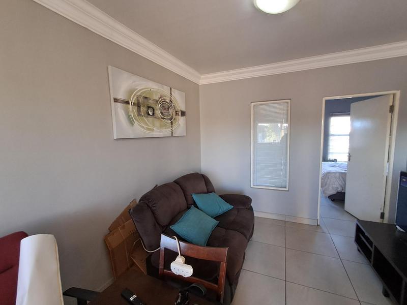 1 Bedroom Property for Sale in Buccleuch Gauteng