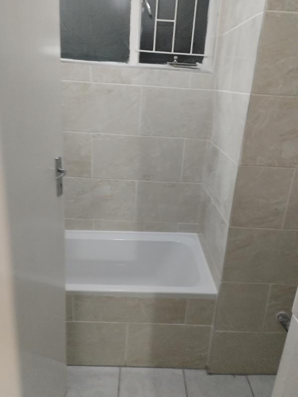To Let 1 Bedroom Property for Rent in Sunnyside Gauteng