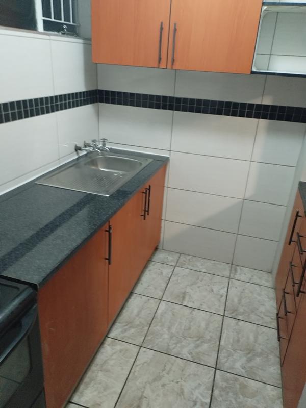 To Let 1 Bedroom Property for Rent in Sunnyside Gauteng